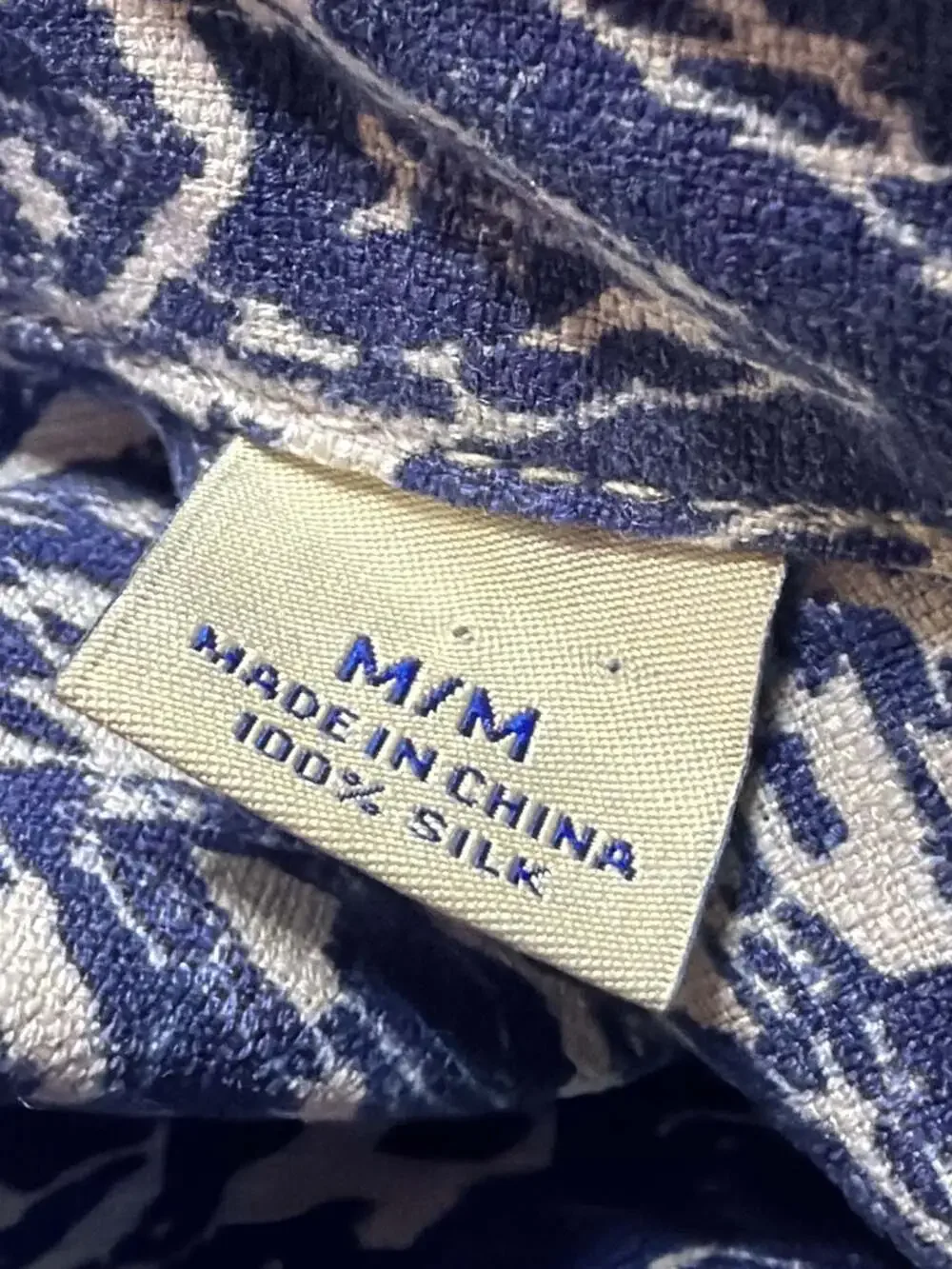 Tommy Bahama Short Sleeve Button Down Shirt in Blue 100% Silk